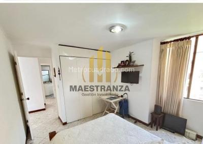 Apartamento de 3 alcobas en venta en Laureles, Medellín, 138 m² · foto 11 de 14