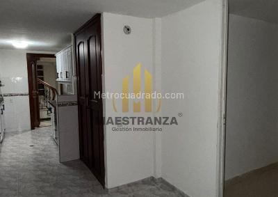 Casa de 4 alcobas en venta en Belen La Mota, Medellín, 334 m² · foto 7 de 19