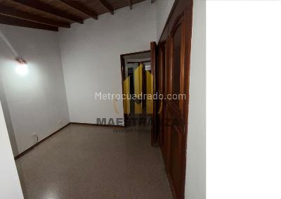 Casa de 4 alcobas en venta en Belen La Mota, Medellín, 334 m² · foto 10 de 19