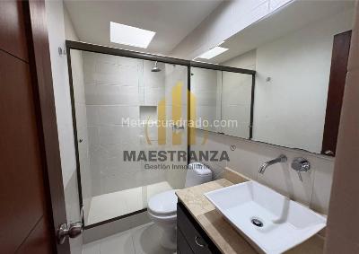 Casa de 3 alcobas en venta en Loma Del Chocho, Envigado, 218 m² · foto 3 de 16