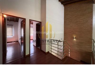Casa de 3 alcobas en venta en Loma Del Chocho, Envigado, 218 m² · foto 6 de 16