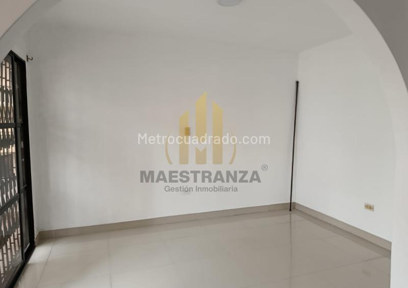 Casa de 3 Alcobas con Sala de Juegos en Belén Fátima - 8