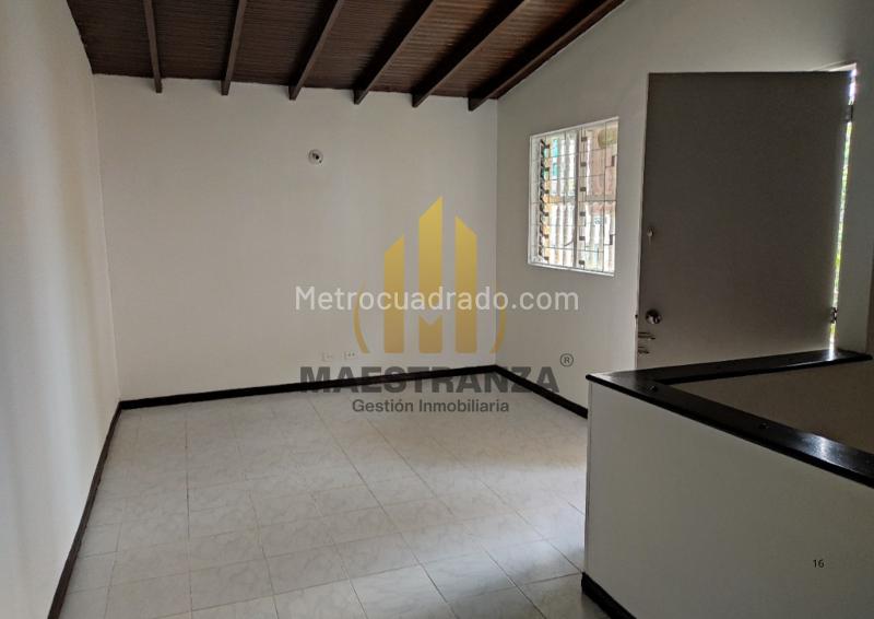 Casa Exclusiva de 4 Alcobas con Jardín en Belen Malibu - 3