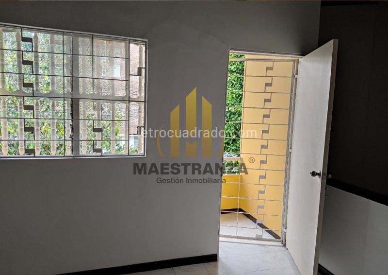 Casa Exclusiva de 4 Alcobas con Jardín en Belen Malibu - 4