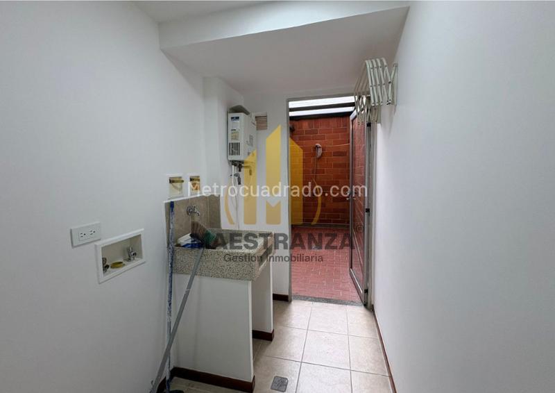 Apartamento Moderno de 2 Alcobas en Patio Bonito Tranquilo - 9