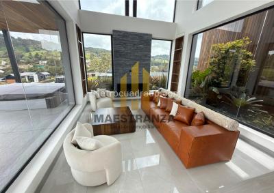 Casa de 5 alcobas en venta en Las Palmas, Medellín, 460 m² · foto 6 de 20
