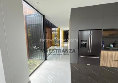 Casa de 5 alcobas en venta en Las Palmas, Medellín, 460 m² · foto 12 de 20