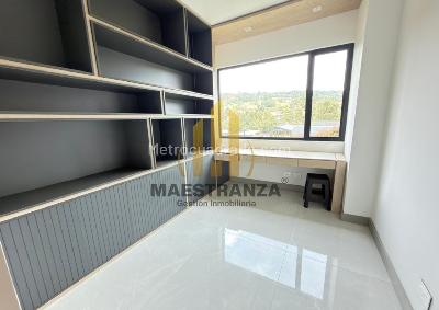 Casa de 5 alcobas en venta en Las Palmas, Medellín, 460 m² · foto 15 de 20