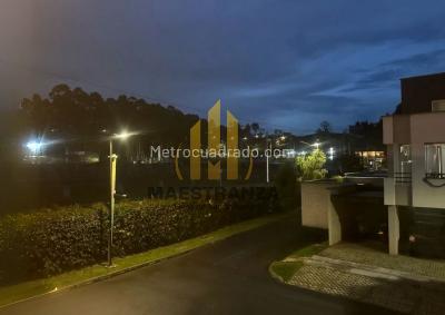 Casa de 4 alcobas en venta en Barro Blanco, Rionegro, 230 m² · foto 11 de 16