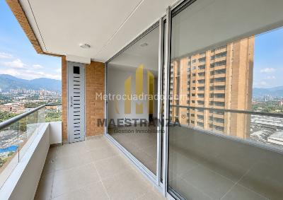Apartamento en venta en El Poblado, Medellín · foto 3 de 12