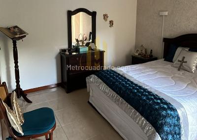 Apartamento en venta en La Castellana, Medellín · foto 4 de 12