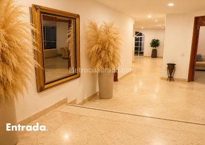 Casa de 4 alcobas en venta en El Tesoro, Medellín, 450 m² · foto 2 de 20