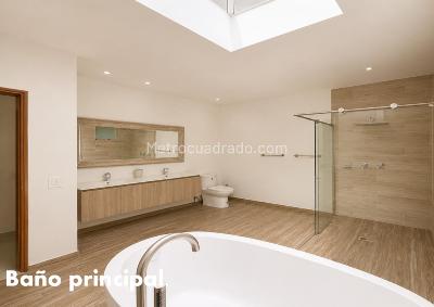 Casa de 4 alcobas en venta en El Tesoro, Medellín, 450 m² · foto 15 de 20