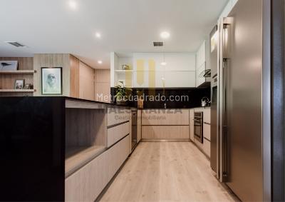 Apartamento de 3 alcobas en venta en Altos Del Poblado, Medellín, 128 m² · foto 3 de 19