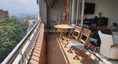 Apartamento de 4 alcobas en venta en Laureles, Medellín, 104 m² · foto 3 de 13
