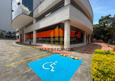 Local Comercial en Arriendo, Milla De Oro, Medellín