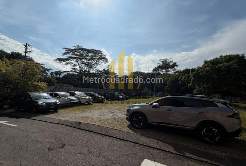 Lote en Venta, Las Vegas, Envigado - Más