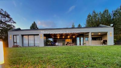Casa de 4 alcobas en venta en San Felix, Bello · foto 2 de 17