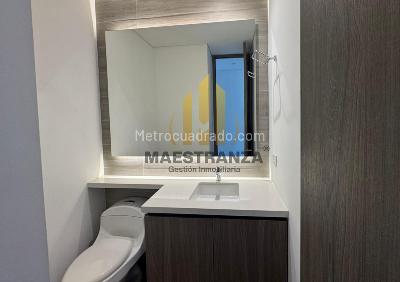 Apartamento de 2 alcobas en venta en El Poblado, Medellín, 172 m² · foto 16 de 17