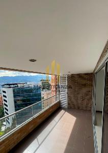 Apartamento en venta en El Poblado, Medellín · foto 2 de 20