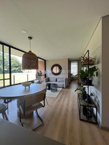 Apartamento de 2 alcobas en venta en Mirador Valle De San Nicolas, Rionegro, 68 m² · foto 4 de 13