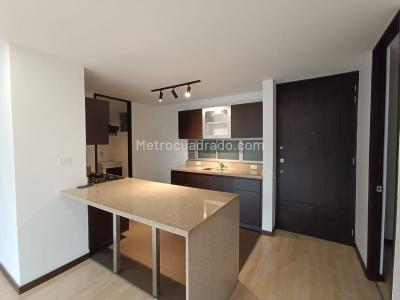 Apartamento en arriendo en El Poblado, Medellín · foto 3 de 15
