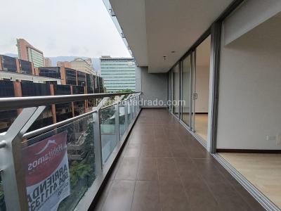 Apartamento en arriendo en El Poblado, Medellín · foto 8 de 15
