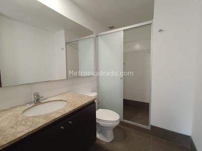 Apartamento en arriendo en El Poblado, Medellín · foto 14 de 15