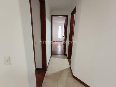 Apartamento de 2 alcobas en arriendo en El Poblado, Medellín, 128 m² · foto 6 de 18