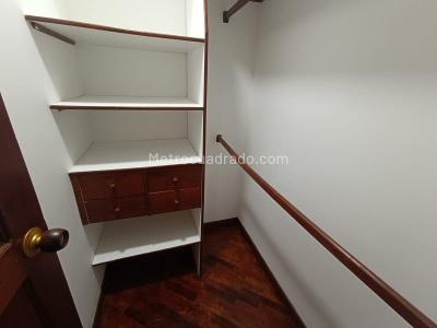 Apartamento de 2 alcobas en arriendo en El Poblado, Medellín, 128 m² · foto 8 de 18