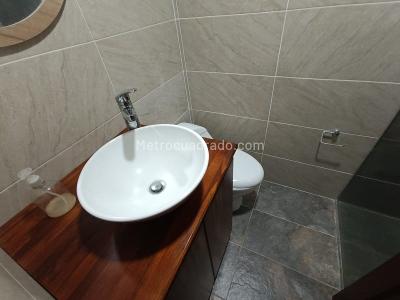 Apartamento de 2 alcobas en arriendo en El Poblado, Medellín, 128 m² · foto 10 de 18