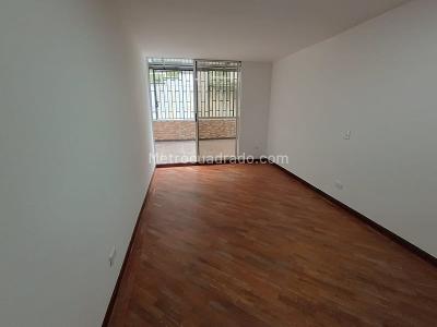 Apartamento de 2 alcobas en arriendo en El Poblado, Medellín, 128 m² · foto 14 de 18