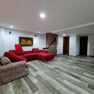 Casa de 3 alcobas en venta en Loma De Los Mesa, Envigado, 310 m² · foto 18 de 20
