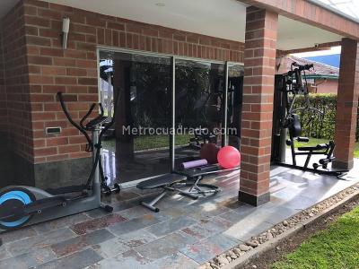 Casa de 4 alcobas en venta en Los Alcazares, Sabaneta, 470 m² · foto 10 de 11