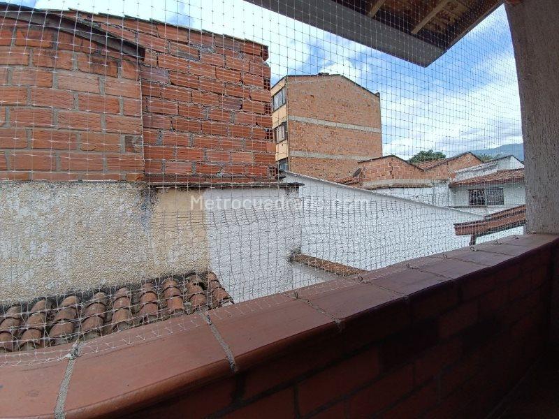 Casa Amplia de 5 Alcobas en Belén Rosales