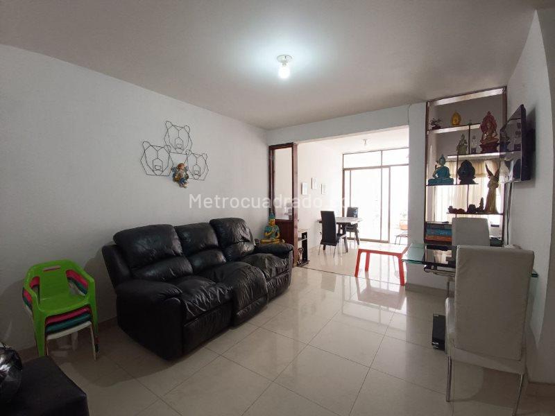 Casa Amplia de 5 Alcobas en Belén Rosales - 2