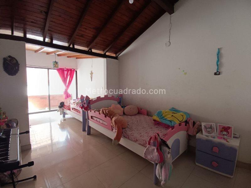 Casa Amplia de 5 Alcobas en Belén Rosales - 7