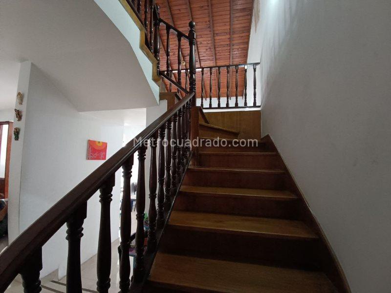 Casa Amplia de 5 Alcobas en Belén Rosales - 9