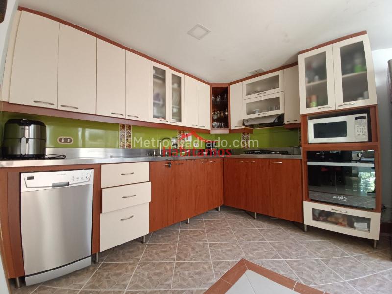 Local Space for Rent in El Estadio - 4