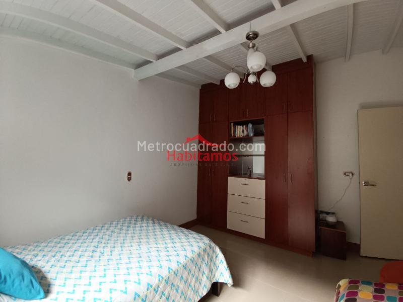 Local Space for Rent in El Estadio - 7