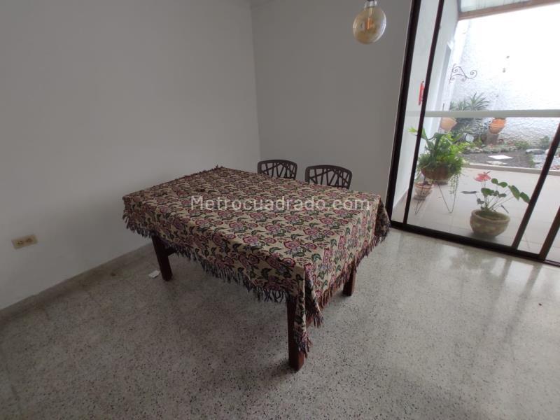 Spacious 5BR House in El Estadio - 5