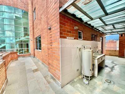 Apartamento de 4 alcobas en venta en Laureles, Medellín, 495 m² · foto 9 de 20
