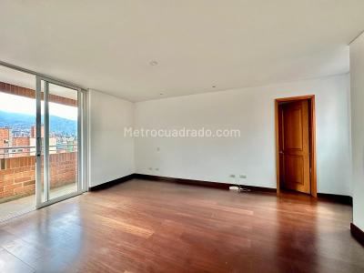 Apartamento de 4 alcobas en venta en Laureles, Medellín, 495 m² · foto 12 de 20