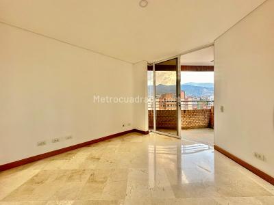 Apartamento de 4 alcobas en venta en Laureles, Medellín, 495 m² · foto 15 de 20