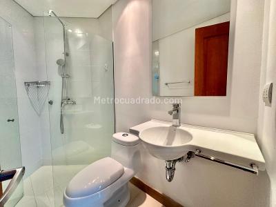 Apartamento de 4 alcobas en venta en Laureles, Medellín, 495 m² · foto 19 de 20