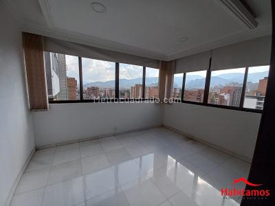 Apartamento de 4 alcobas en venta en Laureles, Medellín, 187 m² · foto 17 de 20