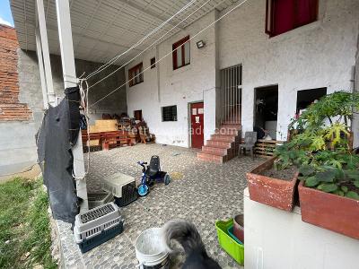 Casa de 5 alcobas en venta en La America, Medellín, 395 m² · foto 7 de 9