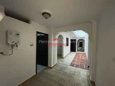 Casa de 4 alcobas en venta en Campo Valdes 1, Medellín, 98 m² · foto 4 de 11