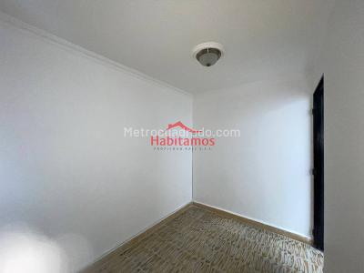 Casa de 4 alcobas en venta en Campo Valdes 1, Medellín, 98 m² · foto 6 de 11