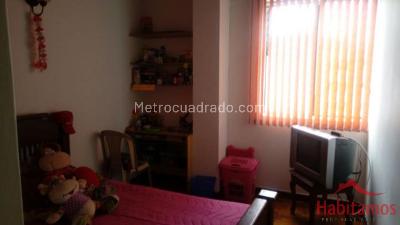 Apartamento de 3 alcobas en venta en El Velodromo, Medellín, 127 m² · foto 4 de 8